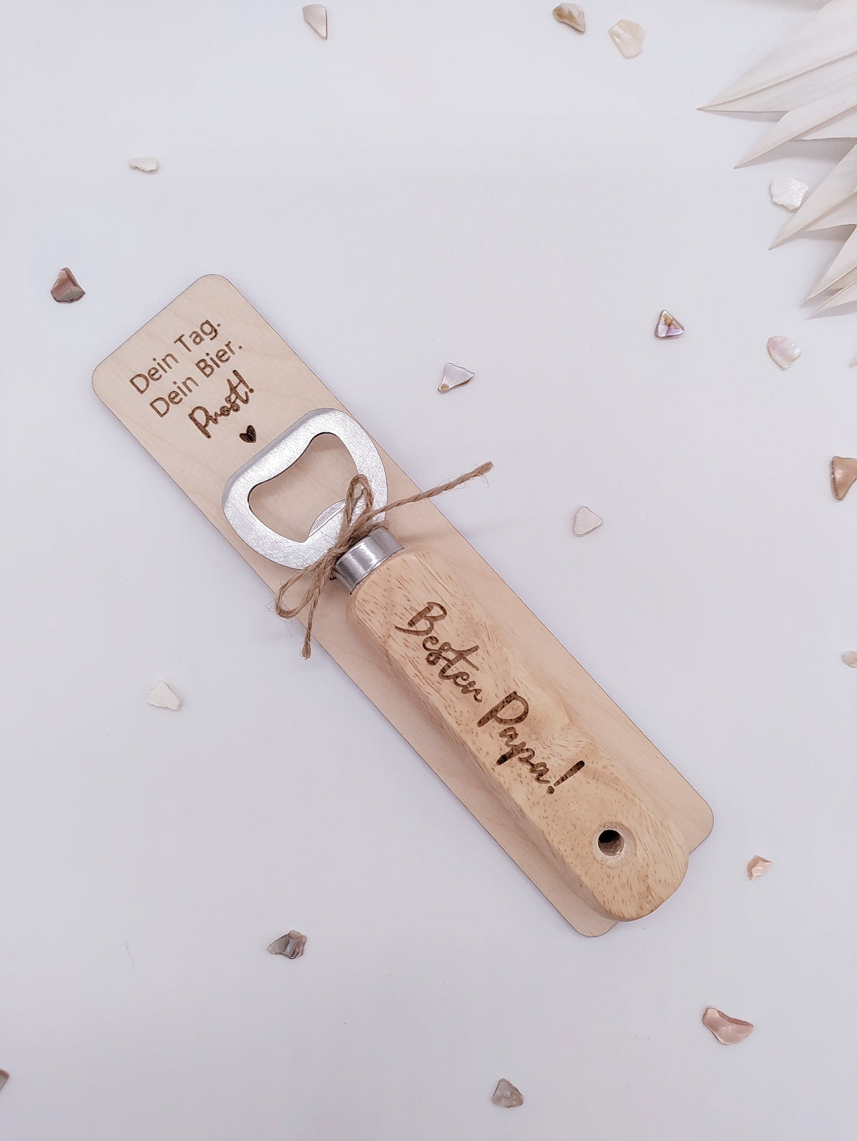 Flaschenöffner aus Buchenholz mit Gravur Bester Papa – Geschenk zum Vatertag oder Papa Geburtstag mit optionalem gravierten Holzhalter – personalisiertes Biergeschenk plastikfrei
