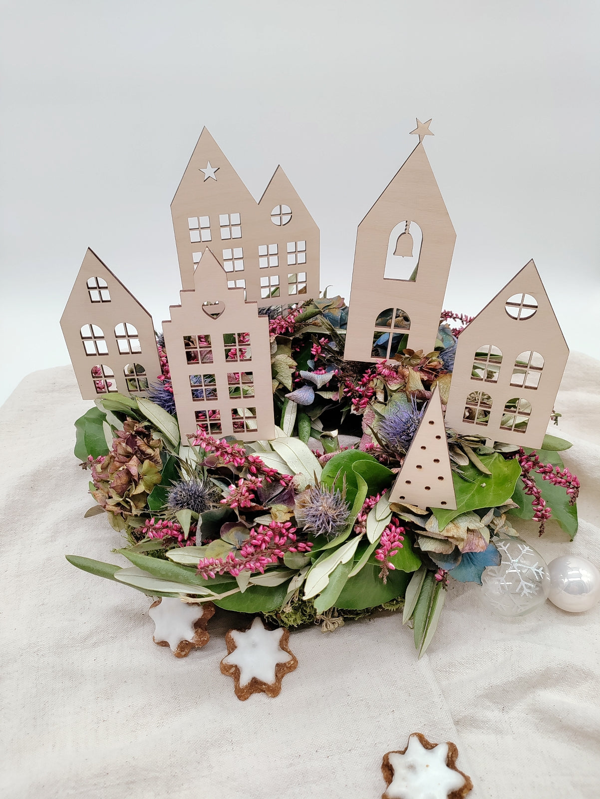 Weihnachtlicher Cake Topper – Skandinavische Häuser