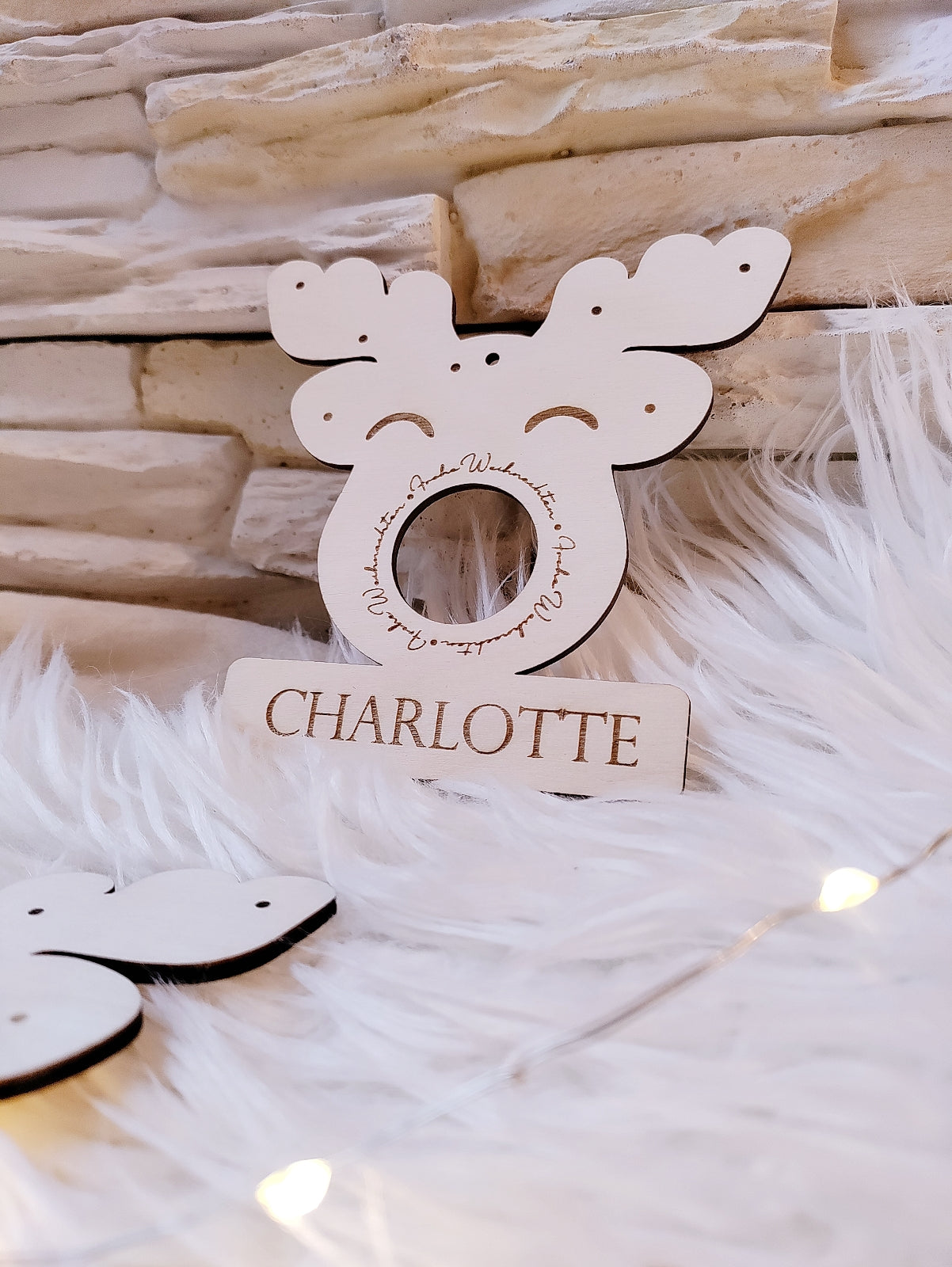 Süßes Rentier Gesicht Holz – Weihnachtsgeschenk mit Lindt Schokolade – Schokoladenhalter und Geldgeschenk Weihnachten – personalisierte Deko nachhaltig, Geschenkidee Kollegen, Freunde, Familie