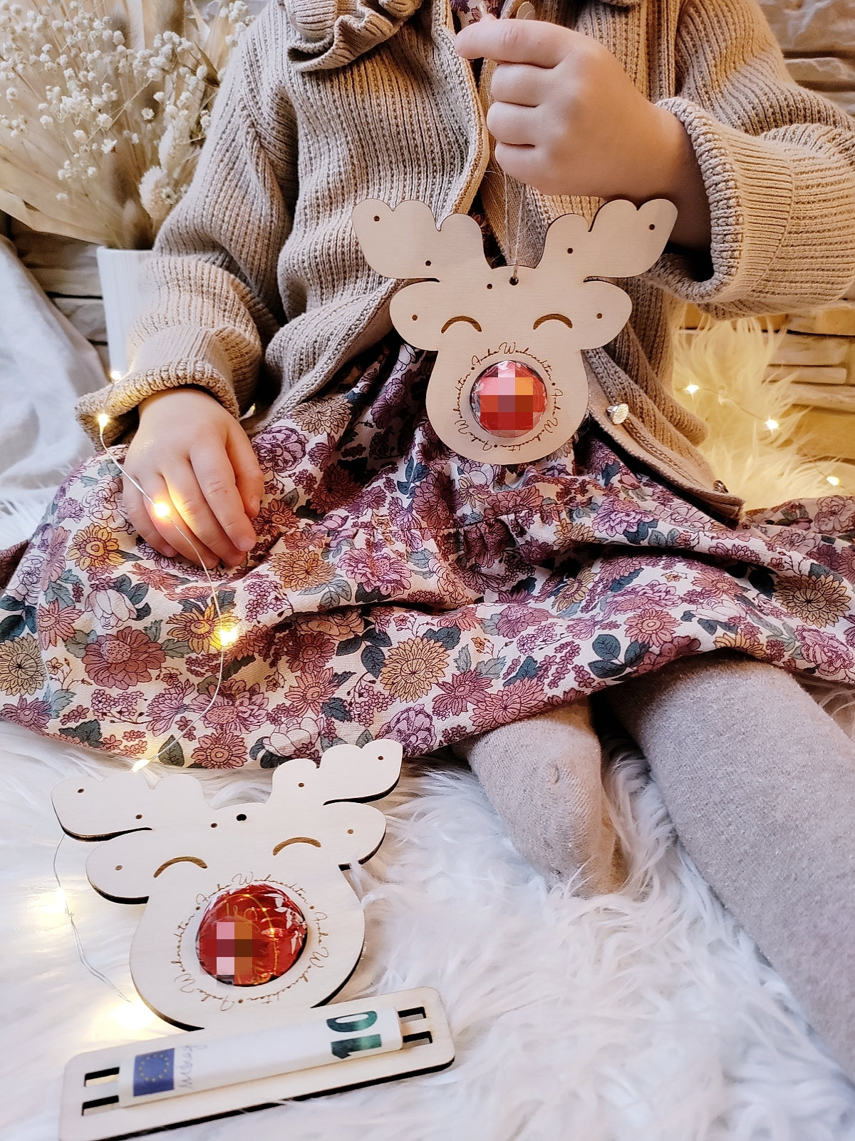 Süßes Rentier Gesicht Holz – Weihnachtsgeschenk mit Lindt Schokolade – Schokoladenhalter und Geldgeschenk Weihnachten – personalisierte Deko nachhaltig, Geschenkidee Kollegen, Freunde, Familie