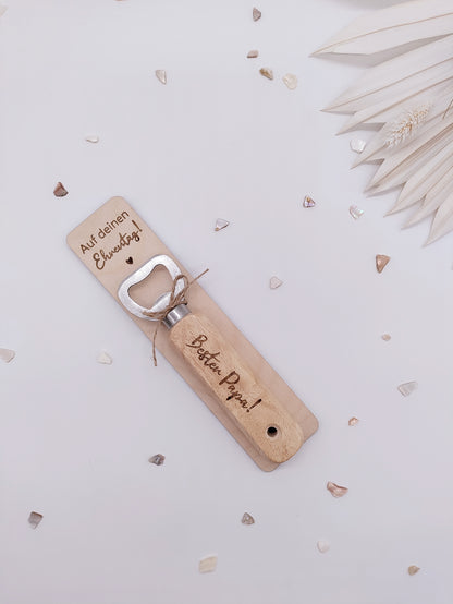 Flaschenöffner aus Buchenholz mit Gravur Bester Papa – Geschenk zum Vatertag oder Papa Geburtstag mit optionalem gravierten Holzhalter – personalisiertes Biergeschenk plastikfrei
