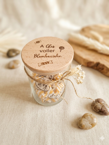 Lustiges Geschenkglas für echte Schwaben mit graviertem Deckel aus Buchenholz