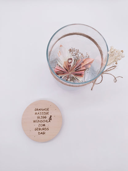 Vorratsglas mit Gravur ‚Granade mässige gligg wünschla zom geburds dag!‘ – lustiges Geburtstagsgeschenk auf Schwäbisch, nachhaltiges Glas mit Holzdeckel, Geschenkidee für Schwaben