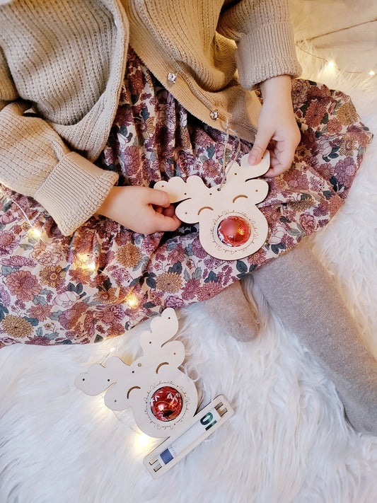 Süßes Rentier Gesicht Holz – Weihnachtsgeschenk mit Lindt Schokolade – Schokoladenhalter und Geldgeschenk Weihnachten – personalisierte Deko nachhaltig, Geschenkidee Kollegen, Freunde, Familie
