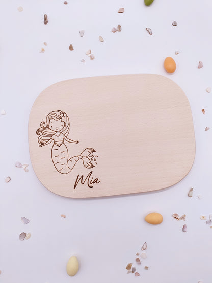 Personalisiertes Vesperbrett aus Ahornholz mit Gravur Meerjungfrau und Name – Frühstücksbrett Kinder Geschenk