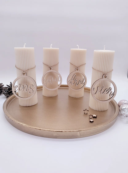 Gelaserte Adventskranz-Zahlen aus Holz 1 bis 4, moderne und schlichte Weihnachtsdeko für Adventskranz oder Kerzenhalter, nachhaltig gefertigt